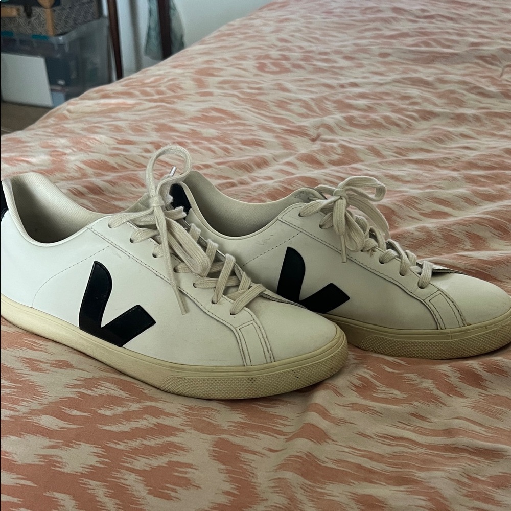 Veja Cream Sneakers with Black Accents